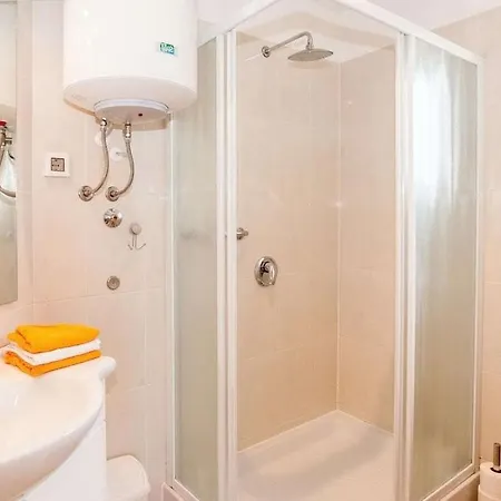 One-bedroom * פורץ