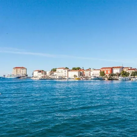 One-bedroom Semesterbostad Poreč